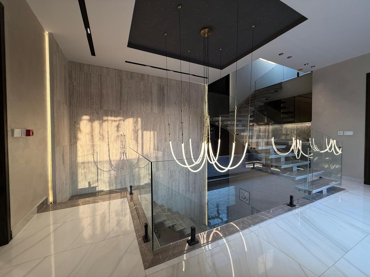 10 Marla Luxury Designer Furnished House - Image 13