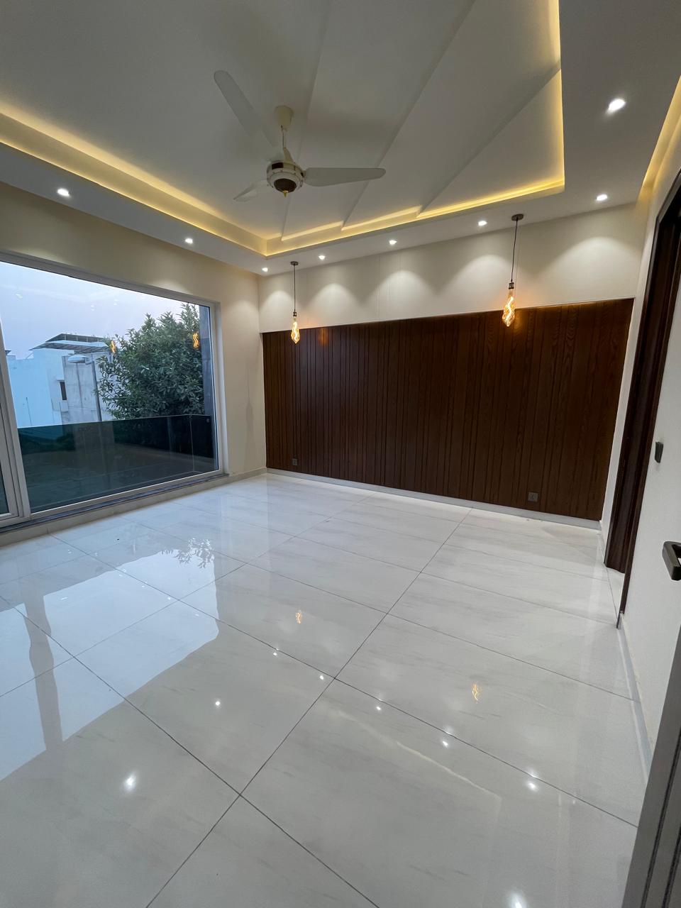 12.5 Marla Modern House - Image 11