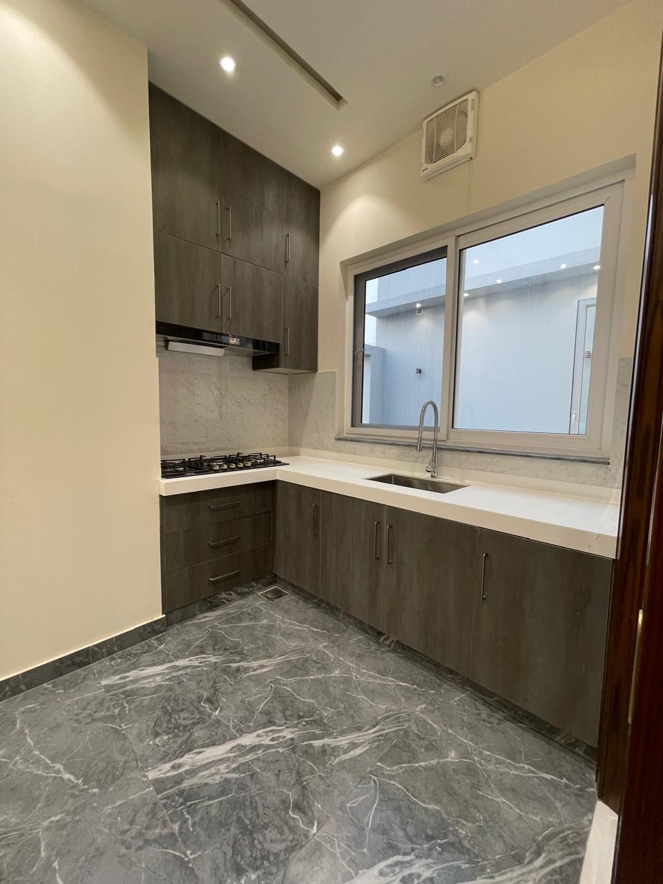 12.5 Marla Modern House - Image 4