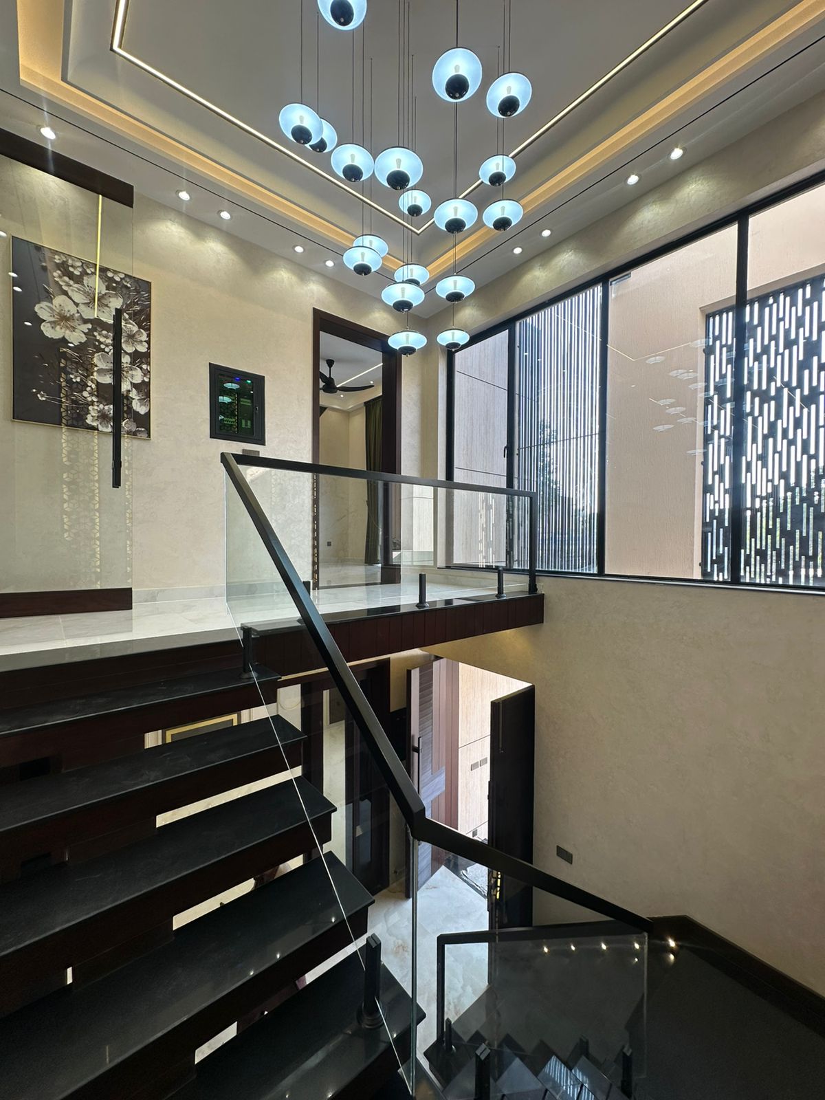 11 Marla House in Bahria Town Lahore - Image 8