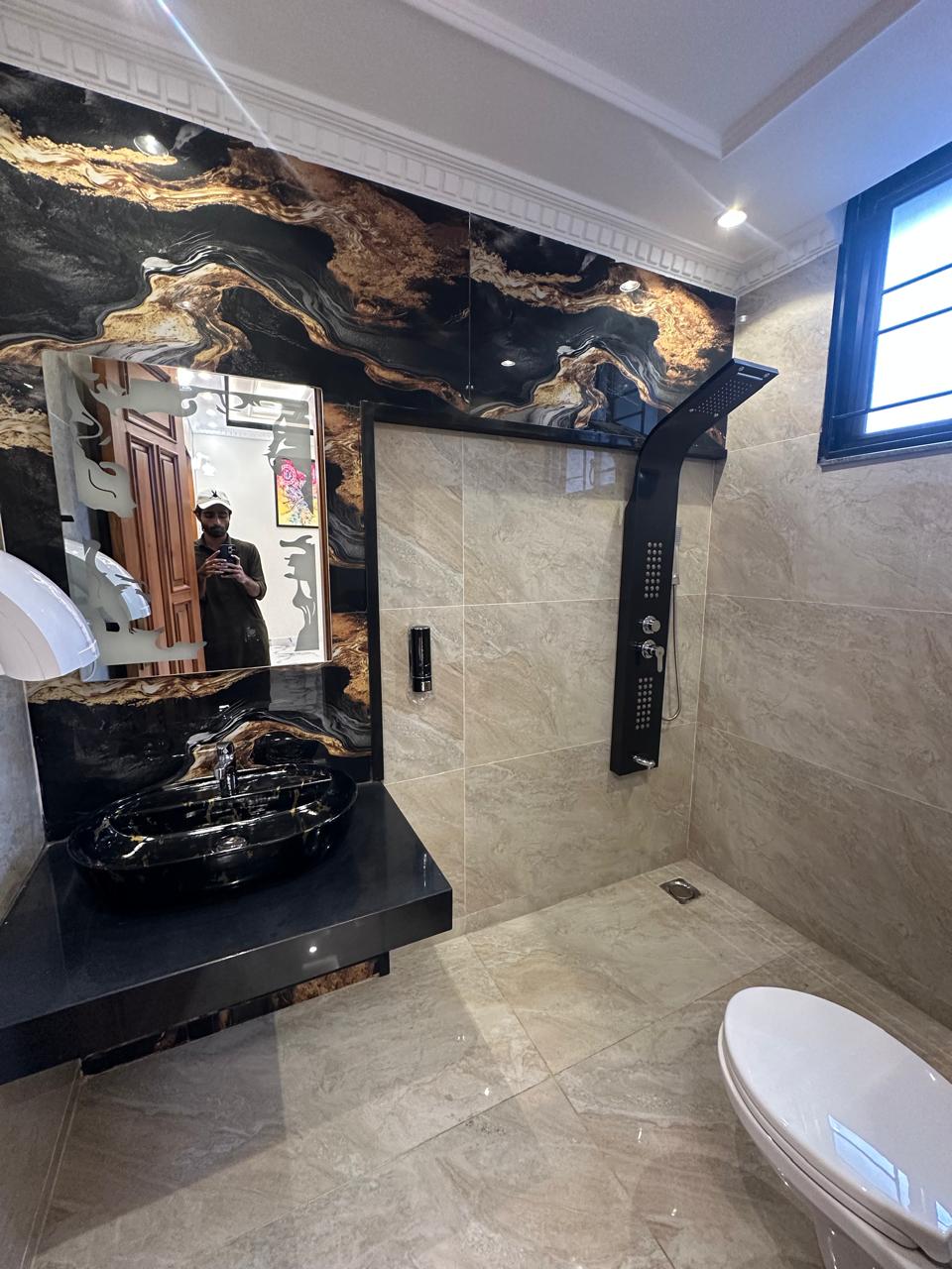 10 Marla House in Johar Block - Image 19