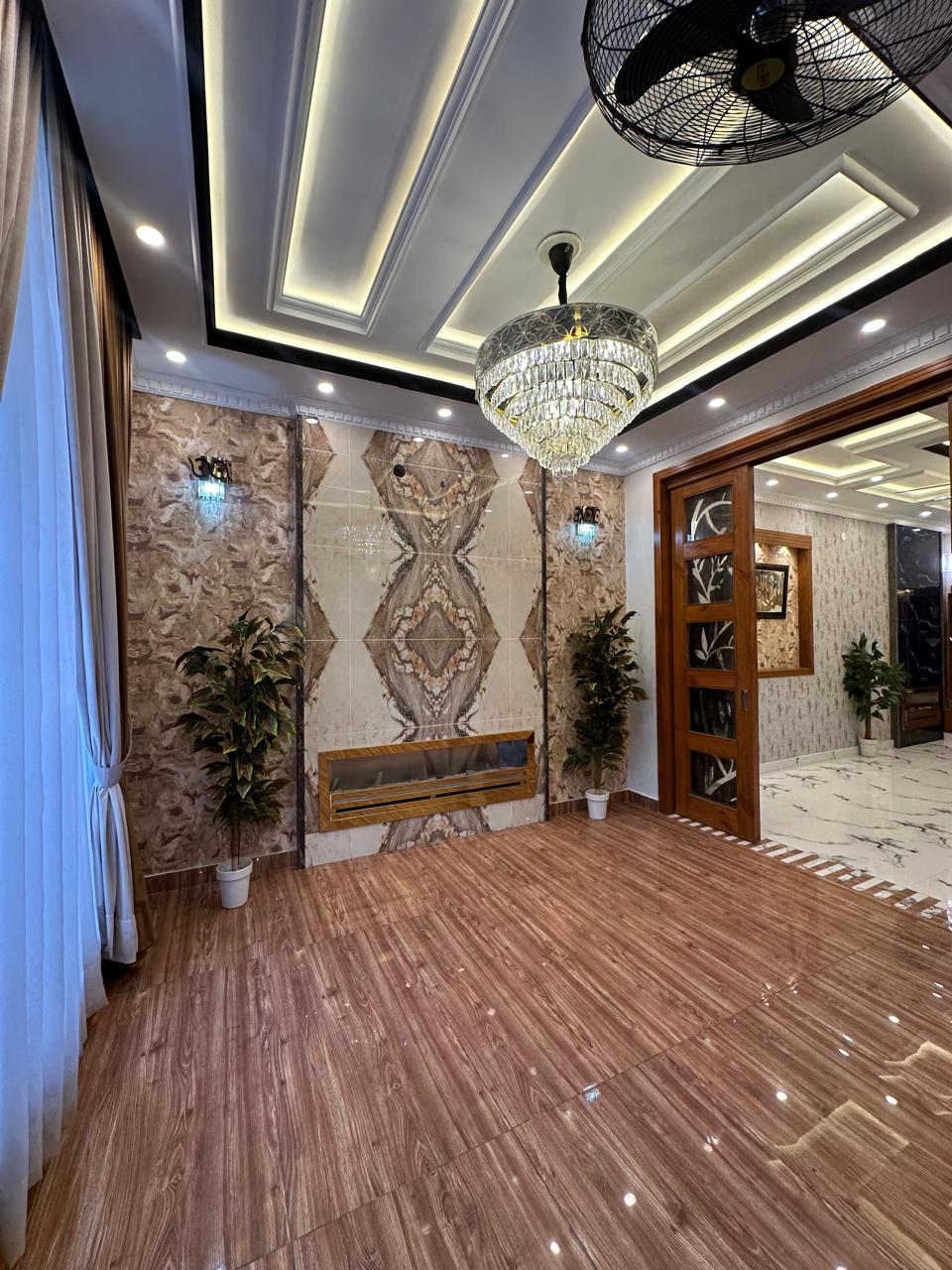 10 Marla House in Johar Block - Image 4