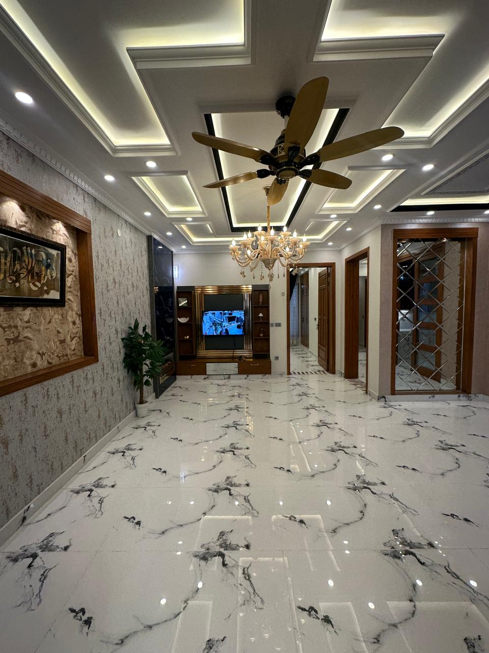 10 Marla House in Johar Block - Image 7